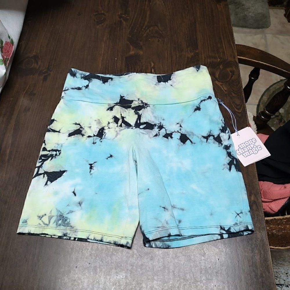 New More Than Magic Aqua Tie Dye Biker Shorts Size Girl's XL 14/16.